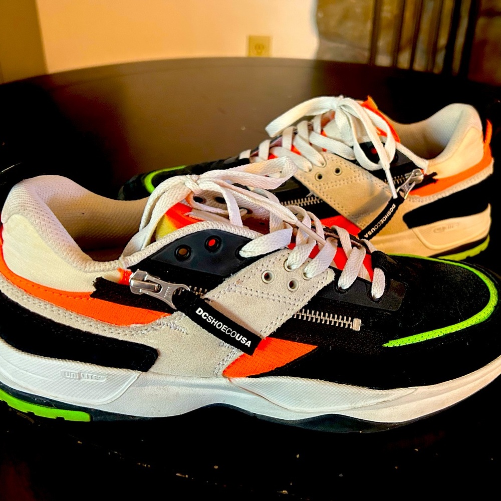 DC Shoes | E Tribeka Zip Orange Black Suede Skate Shoe Sneakers (Men’s Size 11)